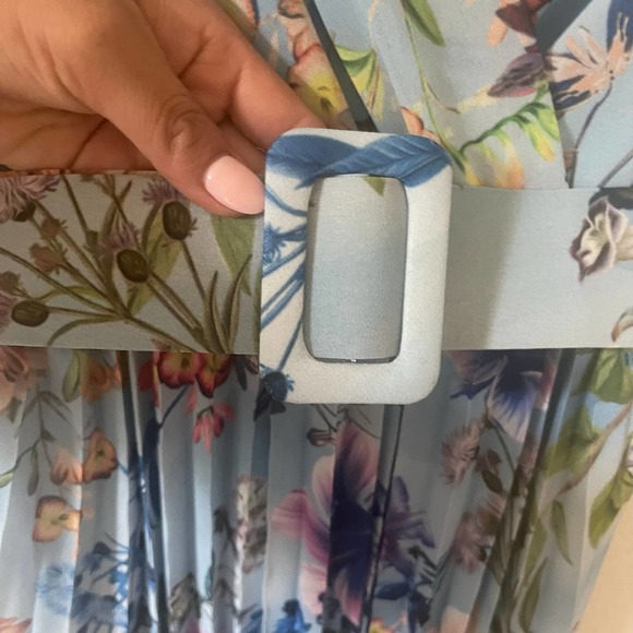 Floral and Pleated Belted Dress Made in Italy - Picture 5 of 9